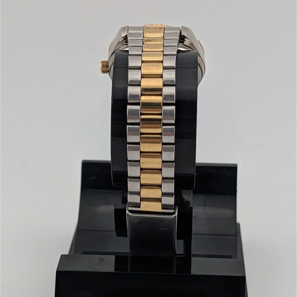 Timex Indiglo Two Tone Fluted Bezel White Dial‎ Date Quartz Watch WR